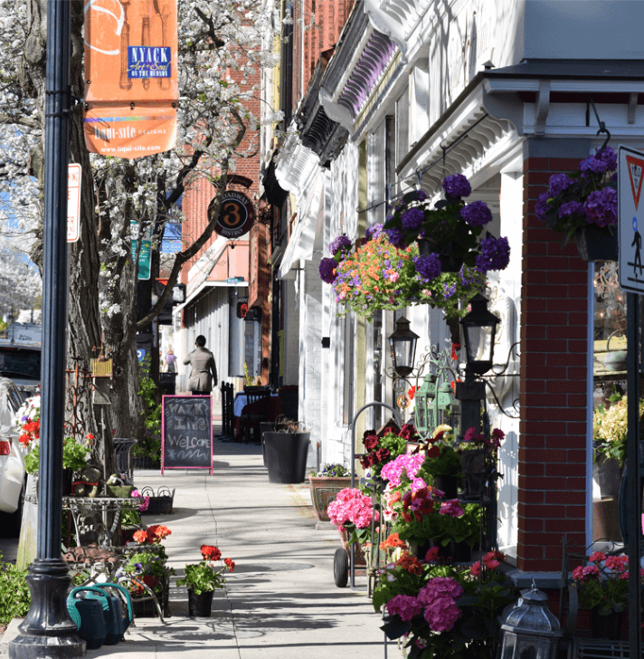 Contemporary luxury Village of Nyack rental apartments nyc